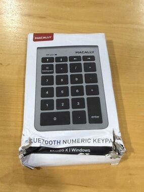 Macally Bluetooth Number Pad for Laptop Wireless Numeric Keypad Mew (damage box)